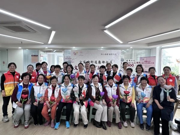 微信股票配资 承传统文化雅韵，启社区治理新章——青岛市崂山区金家岭街道惠都、大埠东、钟家沟社区文化“两创”社区书院开班啦